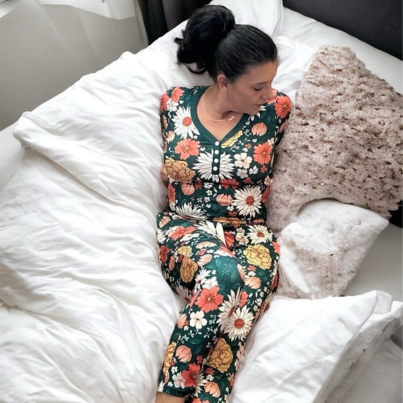 Shirley‎ & Stone hunter green boho floral jogger lounge pajama set - Picture 4 of 8